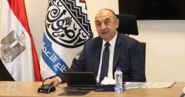 وزير قطاع الأعمال يجتمع برؤساء الشركات القابضة لمتابعة تنفيذ مشروعات التطوير