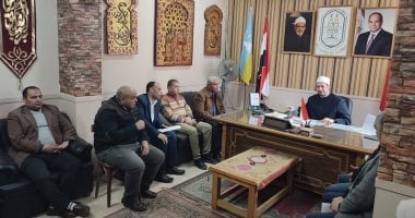 رئيس منطقة الإسكندرية يجتمع بقيادات التعليم لضبط العملية التعليمية