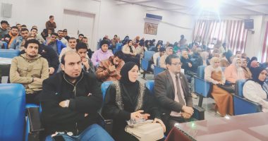 جامعة دمنهور تعقد فعاليات الندوة الشعرية "مصر التي في خاطري" 