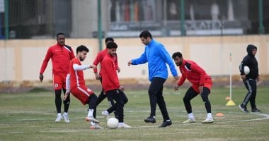 الشبكة نيوز : 
                                            أمير عزمى مجاهد يعود لدورى المحترفين بعد رحيله عن الزمالك
                                        