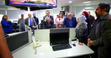 جولة انتخابية لخالد البلشى في اليوم السابع.. النقيب: طرقت كل الأبواب من أجل حقوق الصحفيين.. أعدنا الروح لمبنى النقابة.. قدمنا طلبا لـ"الوزراء" لزيادة مواردنا.. وحصلنا على 630 شقة في مناطق مختلفة