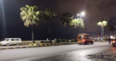 أمطار تضرب عروس البحر المتوسط وبرودة شديدة بالجو.. فيديو