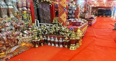 "حالو يا حالو".. فوانيس رمضان على كل شكل ولون فى شوادر الدقهلية