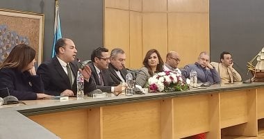 نجوم السياسة والثقافة والفن فى حفل توقيع رواية “فتاة وبحيرتان” لأماني القصاص