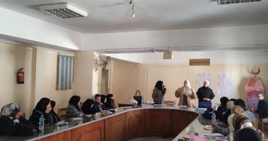 محافظ الإسماعيلية يتابع نشاط وحدة السكان بالقنطرة غرب
