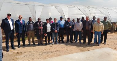 وزيرا الثروة الحيوانية والرى فى زامبيا يتفقدان مزرعة تصدير الحاصلات البستانية بالنوبارية وزيرا الثروة الحيوانية والري في زامبيا