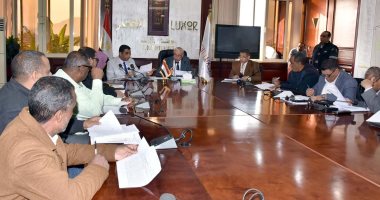 محافظ الأقصر يتابع الموقف التنفيذي لمنظومة التقنين والطلبات والعقود 
