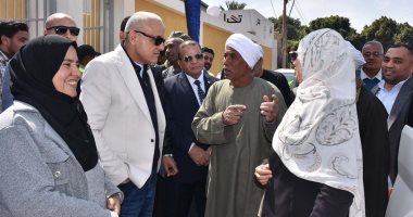 محافظ الأقصر يعلن بدء رصف المناطق المنتهية من الصرف والغاز بالرزيقات بحرى