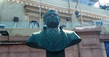 تزامنا مع ذكرى ميلاده.. ميدان زويل بالإسكندرية تقديرا لجهود صاحب نوبل تمثال أحمد زويل