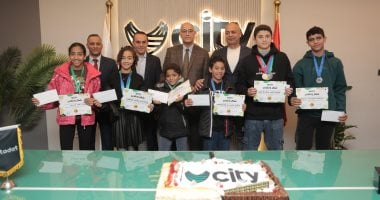 سيتي كلوب يكرّم أبطال السباحة الفائزين ب11 ميدالية في بطولة الجيزة