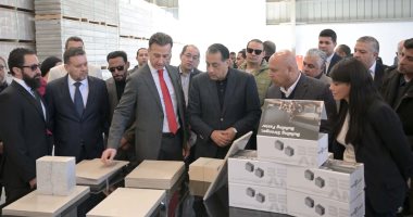 رئيس الوزراء يفتتح توسعات مصنع شركة "سي بورد" لتصنيع مواد البناء.. مدبولي يؤكد أهمية المشروع لخدمة قطاع التشييد وتعزيز القدرات على تنفيذ المشروعات بتقنيات حديثة.. ورئيس الشركة: استثمارات المصنع 100 مليون دولار