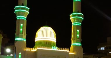 صلاة التراويح بمساجد مطروح بين التخفيف والإطالة.. أصحاب المحلات والأعمال الليلية يقصدون المسجد الكبير والتنعيم والمغاربة.. ومساجد الدعوة السلفية تطيل صلاة القيام وتختم القرآن ويقصدها أكبر عدد من المصلين