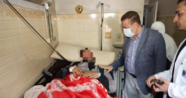 محافظ المنوفية يزور مصابى غزة بمستشفى شبين الكوم التعليمى للاطمئنان عليهم