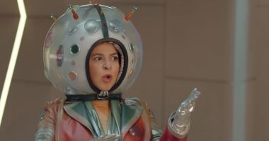 مسلسل عقبال عندكوا الحلقة 1.. إيمى ترفض الزواج من ابن ملك كوكب المكعبات العظيم