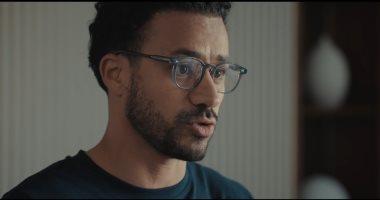 مسلسل الشرنقة.. الفنان أحمد داود يكشف لزوجته سبب رغبته فى الثراء.. حازم: احنا فى زمن الشاليهات والشقق والعربيات والمظهر.. يطلب من زوجته سلمى إنجاب طفلة.. وسارة تؤكد أنه لديه تطلعات مادية