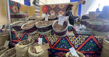 كل ما تحتاجه الأسرة من سلع فى معرض أهلًا رمضان الرئيسى بالجيزة.. الأرز بـ26 جنيها والسكر بـ30 وطبق بيض المائدة بـ150.. كيلو اللحمة البلدى بـ280 وتخفيضات على الفراخ والبط والرومى.. وطرح كرتونة رمضان بـ125 جنيها اسعار التمور بمعرض اهلا رمضان