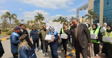 توزيع 1500 كرتونة مستلزمات رمضان لعمال جامعة كفر الشيخ