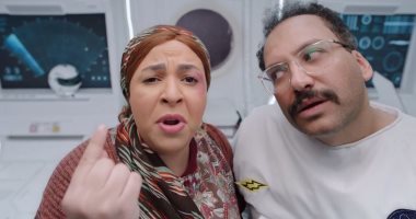مسلسل عقبال عندكوا الحلقة 2.. إيمى سمير غانم تتقمص دور قائد المكوك الفضائى