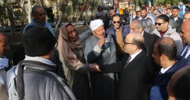 محافظ كفر الشيخ يلتقي أهالي قرى مطوبس خلال زيارة تفقدية لمشروعات حياة كريمة