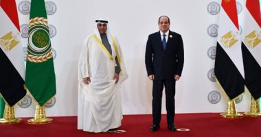 الرئيس السيسى يستقبل الوفود المشاركة بالقمة العربية الطارئة