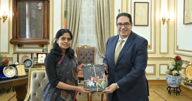 سامى عبد الصادق يبحث سبل التعاون بين جامعة القاهرة والجامعات الهندية 