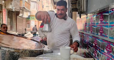 الكنافة اليدوية.. حرفة تقاوم الزمن وتُحافظ على مذاقها الأصيل فى الزقازيق