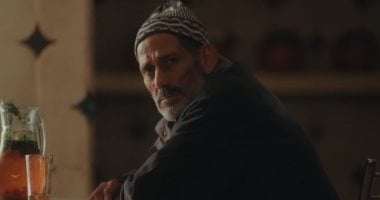 محمود عزب موهوب ظلم نفسه وأنصفه تامر محسن فى"قلبى ومفتاحه".. قدم أداء العجوز المولع بالحب والمشغول بالصراع بين قلبه وعقله بطريقة احترافية.. والدور دفعه لمكانة يستحقها منذ سنوات 