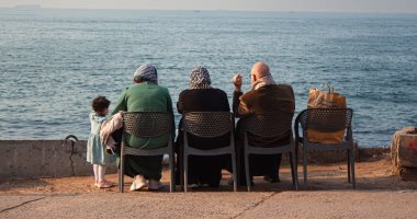 "رمضان فى إسكندرية حاجه تانية".. ازاى تقضى يوم كامل وتستمتع بأجواء الشهر الكريم.. سلى صيامك بالتمشية على الكورنيش.. وافطر أكله سمك فى بحرى.. وصلاة التراويح فى أبو العباس المرسى.. والسحور فى الأنفوشى.. صور