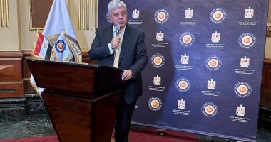 وزير التعليم العالى: تحديث اللوائح الدراسية لربط المنظومة بالصناعة المصرية الدكتور أيمن عاشور وزير التعليم العالي