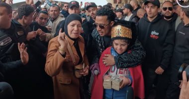 بطل سباحة من ذوى الهمم يفوز بـ 100 ألف جنيه في "مدفع رمضان"