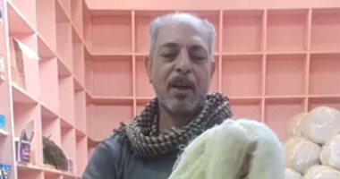 مسيحيون يصنعون القطايف والكنافة ويبيعونها للمسلمين فى شبرا.. فيديو اشرف بولس الذي ورث مهنة صناعة الكنافة