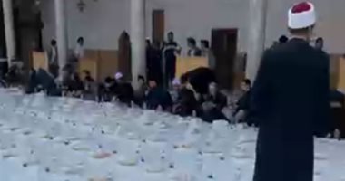 الأزهر الشريف ينظم إفطارًا جماعيًا لأكثر من 5 آلاف وافد "فيديو"