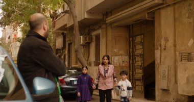 الشبكة نيوز : 
                                            الحلقة 8 من مسلسل إخواتى.. هشام يسرق جواب توت غنخ آمون وفرحات يساوم أحلام
                                        