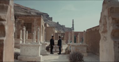 مسلسل الشرنقة الحلقة 10.. حياة أحمد داود فى خطر بعد وضعه تحت أنظار الروسى.. مريم الخشت تسرق ملفا من مكتب زوجها.. تسريب ملفات من شركة صبرى فواز لمباحث الأموال العامة.. حازم يتعاون مع مباحث الأموال العامة