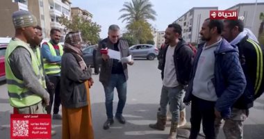 عمرو الليثي يرسم البسمة والسعادة على عمال الصرف الصحي ويهديهم جوائز مالية عمرو الليثي