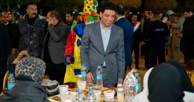 نائب محافظ سوهاج يشهد إفطار "اتحاد بشبابها" مع أطفال معهد الأورام
