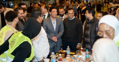 نائب محافظ سوهاج يشهد حفل إفطار "اتحاد بشبابها" مع أطفال معهد الأورام