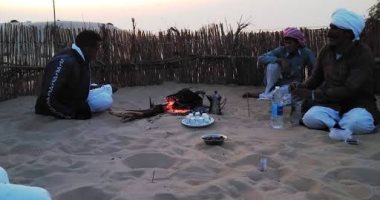 أجواء رمضانية تملأ كل زوايا سيناء.. نيران وقهوة وحكايات فى ليالى الشهر الفضيل.. عادات وتقاليد تتوارثها الأجيال فى المجالس والدواوين.. يستقبلون الضيوف بالترحاب والمحبة والسكينة والشباب يسارعون لخدمتهم.. صور