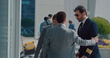 مسلسل عقبال عندكوا الحلقة 10.. ضبط حسن الرداد في المطار قبل سفره لمدريد 