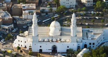 ماذا تعرف عن المسجد الشاهد على تغير القبلة إلى بيت الله الحرام؟