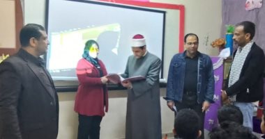 رئيس منطقة الإسماعيلية الأزهرية يتفقد مجمع معاهد الشهيد محمد إبراهيم