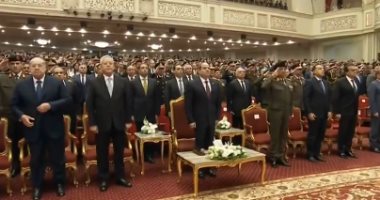 عزف سلام الشهيد خلال الندوة التثقيفية للقوات المسلحة بحضور الرئيس السيسى