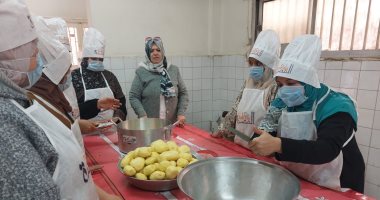القومى للمرأة بالشرقية يقدم 230 وجبة إفطار ضمن مبادرة "مطبخ المصرية بإيد بنتها"
