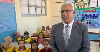 وكيل "تعليم الإسماعيلية" يتابع انتظام الدراسة بمدارس القنطرة غرب