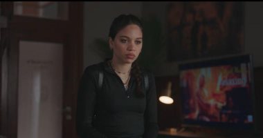 جيدا منصور تتسبب فى وفاة أحد الطلاب بـ مسلسل أثينا