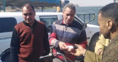 رئيس مركز صدفا يتابع سير العمل بمشروع العبارات النهرية بقرية مجريس