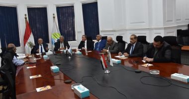 محافظ الأقصر ورئيس مياه الشرب يناقشان تنفيذ خطوط طرد بديلة لحل أزمات المياه