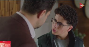 مسلسل كامل العدد الحلقة 13.. مختار يطلب من ابنه فريد متابعة فريدة وحمايتها