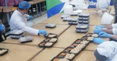 مؤسسة العربي عضو التحالف الوطني تستمر في توزيع وجبات الإفطار الجاهزة