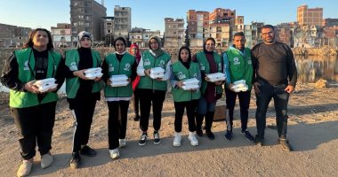 مؤسسة نبيل الكاتب عضو التحالف الوطنى توزع وجبات غذائية فى البحيرة